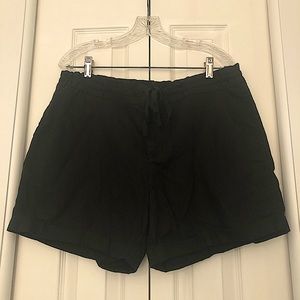 Women’s black linen shorts